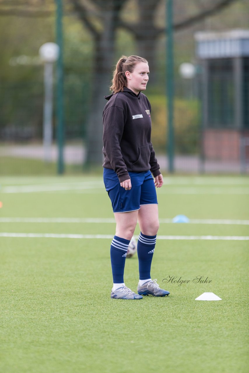 Bild 129 - Co-Trainerin der Frauen Nationalmannschaft Britta Carlson in Wahlstedt